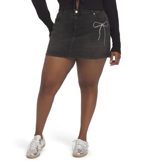 Women's Denim Mini Skirt With Rhinestones Size 12 - Picture 5 of 8